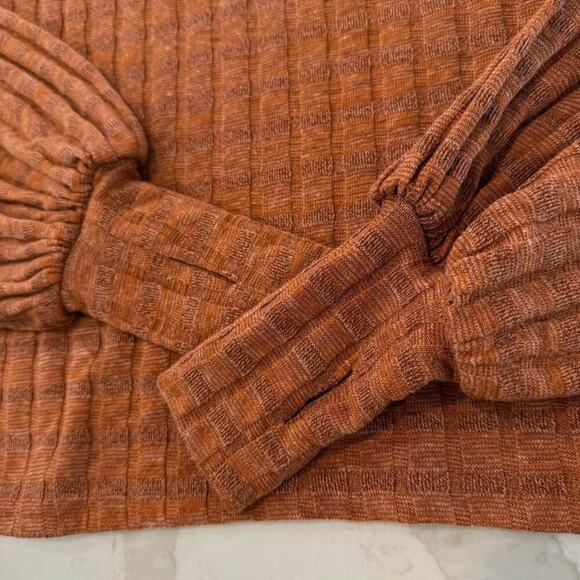 Gimmicks by Buckle Textured Knit Top Womens XS Rust Orange Turtleneck Thumbholes - Picture 6 of 6